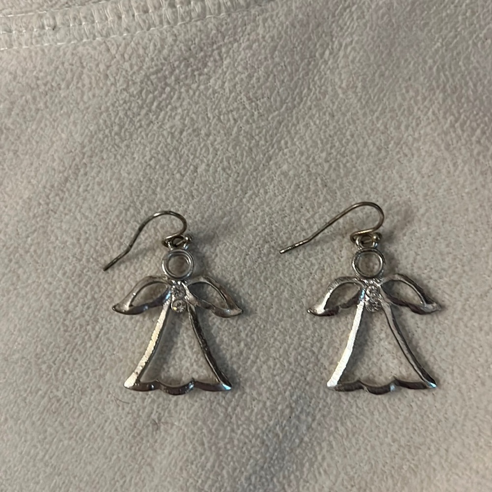 Sparkling Angels on your ears!